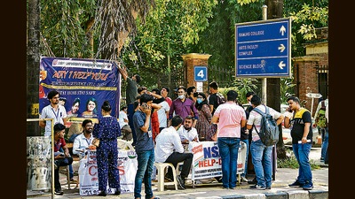 Seniors have formed digital desks to help outstation students find accommodation in Delhi (Photo : Amal KS / Hindustan Times) Seniors have formed digital desks to help outstation students find accommodation in Delhi (Photo : Amal KS / Hindustan Times)