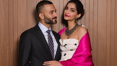 Sonam Kapoor and Anand Ahuja celebrate Valentine's Day with loved-up posts: Fans says 'definition of power couple' Sonam Kapoor and Anand Ahuja celebrate Valentine's Day with loved-up posts: Fans says 'definition of power couple'