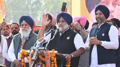 SAD president Sukhbir Badal addressed public gatherings in Sangrur on Monday in favour of Winnerjit Singh Goldy and Kulwant Singh Kanta in Barnala. He alleged that AAP supremo Arvind Kejriwal only wanted to use Punjab as a stepping stone to success. (HT Photo)