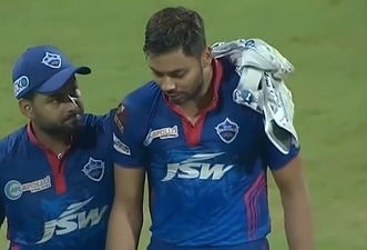'Rishabh Pant told me, ‘Sorry le nahin paye'': Avesh Khan recounts moments after bagging record 10 crore at IPL 2022 Auction 'Rishabh Pant told me, ‘Sorry le nahin paye'': Avesh Khan recounts moments after bagging record 10 crore at IPL 2022 Auction