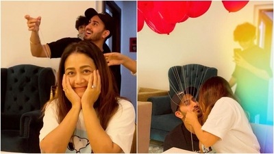 Neha Kakkar shares a kiss with Rohanpreet Singh, cuts cake on Valentine's Day: Check out pics here Neha Kakkar shares a kiss with Rohanpreet Singh, cuts cake on Valentine's Day: Check out pics here
