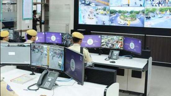 Rajasthan Police constable Labhu Singh was posted at the Abhay command centre in Sirohi and spotted the man with a six-year-old (Twitter/PoliceRajasthan)
