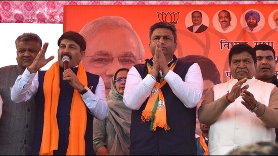 Punjab assembly elections: Manoj Tiwari campaigns for BJP candidate in ...