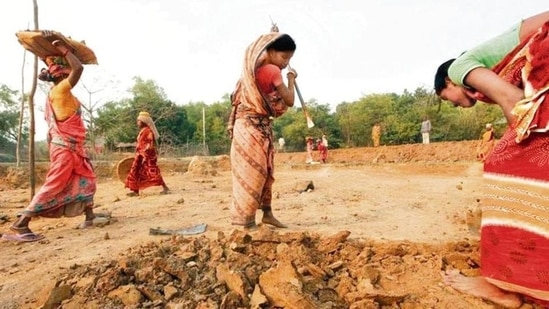 One sphere where employment pains get reflected is the demand for work under the Mahatma Gandhi National Rural Employment Guarantee Scheme.&nbsp;(Reuters)