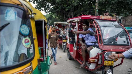 Delhi government makes changes in auto registration process