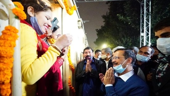 The scheme started in July 2019 and so far, 41,000 people have been taken to different routes for pilgrimage. In picture - Delhi CM Arvind Kejriwal flagged off the first train to Ayodhya under the 'Mukhyamantri Tirth Yatra Yojana' at Safdarjung Railway Station, (HT Photo)