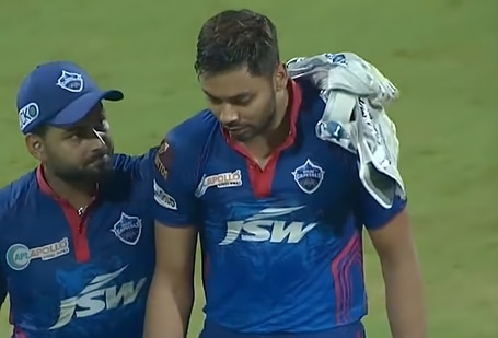 'Rishabh Pant told me, ‘Sorry le nahin paye'': Avesh Khan recounts moments after bagging record 10 crore at IPL 2022 Auction