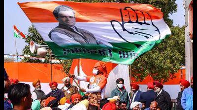 The biggest problem the Congress, which has been fancying its chances of retaining power, is facing in Punjab today is the war within the state unit. The biggest problem the Congress, which has been fancying its chances of retaining power, is facing in Punjab today is the war within the state unit.
