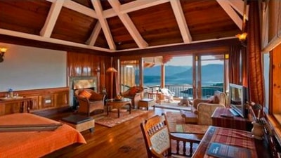 Ri Kynjai resort, Shillong: Ri Kynjai means lands of serenity in Khasi. This spa resort is located over the picturesque Umiam Lake and is surrounded by enchanting hills. There is no way you can say no to this location once you go for a recce. (Instagram/@rikynjairesort)