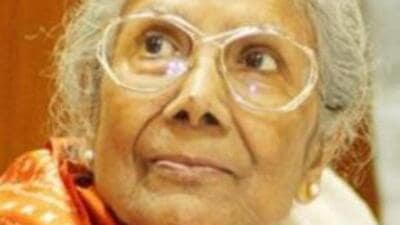 Born in Kolkata in 1931, Sandhya Mukherjee recorded her first song in 1948 for the Hindi movie Anjaan Garh and her illustrious career spanned over 70 years. (ANI) Born in Kolkata in 1931, Sandhya Mukherjee recorded her first song in 1948 for the Hindi movie Anjaan Garh and her illustrious career spanned over 70 years. (ANI)