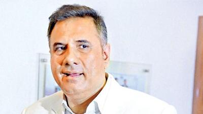 Actor Boman Irani is looking to turn director by mid of this year. Actor Boman Irani is looking to turn director by mid of this year.