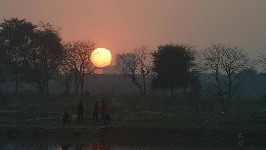 Minimum temperatures are expected to rise by 2 to 4 degrees Celsius in most parts of northwest and central India. Minimum temperatures are expected to rise by 2 to 4 degrees Celsius in most parts of northwest and central India.