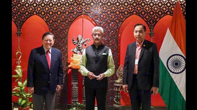 External affairs minister S Jaishankar with finance minister of the Philippines Carlos Dominguez III (Left) and agriculture minister of the Philippines William Dar (R), during his visit to the Philippines, February 15, 2022 (PTI) External affairs minister S Jaishankar with finance minister of the Philippines Carlos Dominguez III (Left) and agriculture minister of the Philippines William Dar (R), during his visit to the Philippines, February 15, 2022 (PTI)