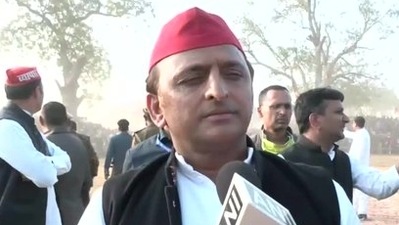 SP chief Akhilesh Yadav is fighting the elections from Karhal constituency. SP chief Akhilesh Yadav is fighting the elections from Karhal constituency.