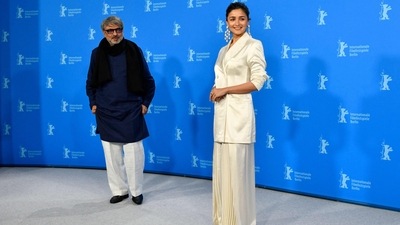 Gangubai Kathiawadi director Sanjay Leela Bhansali and actor Alia Bhatt at the 72nd Berlinale Film Festival in Berlin. (AFP) (AFP) Gangubai Kathiawadi director Sanjay Leela Bhansali and actor Alia Bhatt at the 72nd Berlinale Film Festival in Berlin. (AFP) (AFP)