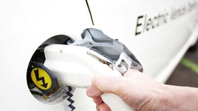 In a bid to make these eco-friendly mobility options even more popular, Chandigarh administration has notified the draft EV policy. (HT File Photo)