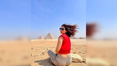 Hina Khan felt like she travelled back in time as she explored one of the wonders of the world. (Instagram/@realhinakhan)