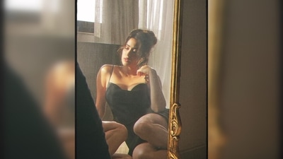 Janhvi Kapoor's portraits came out really well with the perfect edits and natural lighting. (Instagram/@janhvikapoor) Janhvi Kapoor's portraits came out really well with the perfect edits and natural lighting. (Instagram/@janhvikapoor)