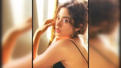 Janhvi Kapoor also showed off her wrist tattoo which is dedicated to her mother Lt Sridevi. It reads 'I love you my Labbu.' (Instagram/@janhvikapoor) Janhvi Kapoor also showed off her wrist tattoo which is dedicated to her mother Lt Sridevi. It reads 'I love you my Labbu.' (Instagram/@janhvikapoor)