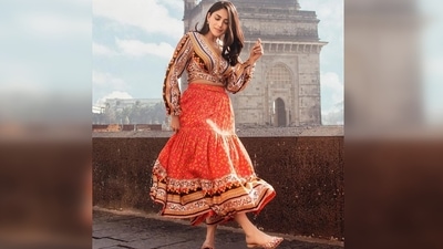 Mrunal Thakur picked her beautiful outfit from the clothing line Verb by Pallavi Singhee. (Instagram/@elevate_promotions)