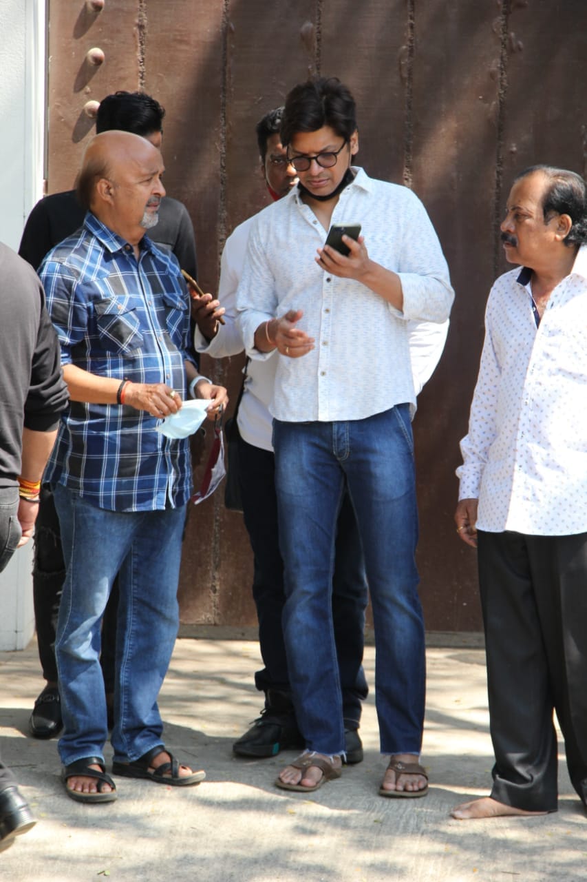 Singer Shaan at Bappi Da's home.