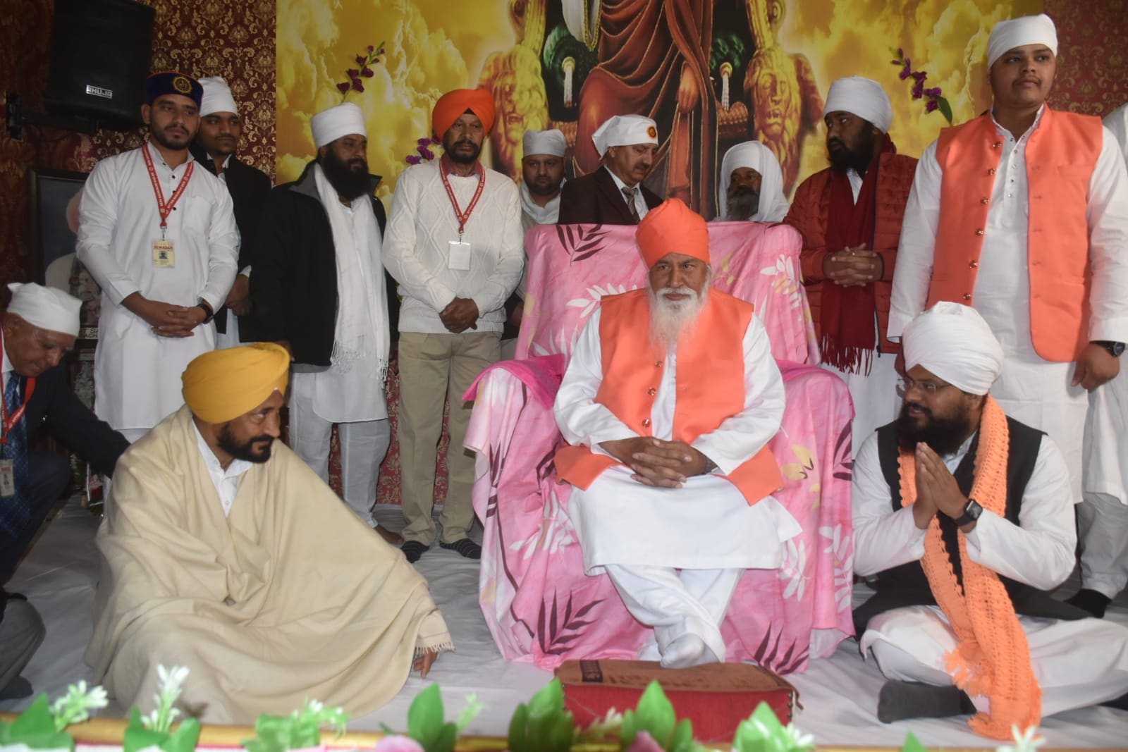 Punjab CMChanni listening to kirtan at Ravidas Temple in Uttar Pradesh's Varanasi.