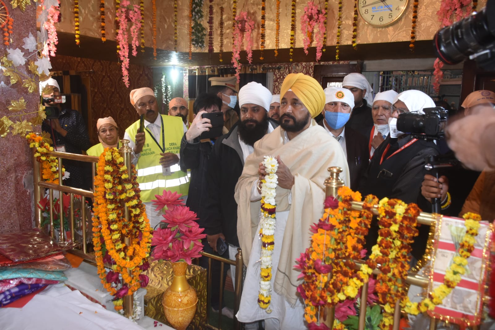 Punjab chief minister Charanjit Singh Channi visits Ravidas Temple in Uttar Pradesh's Varanasi.