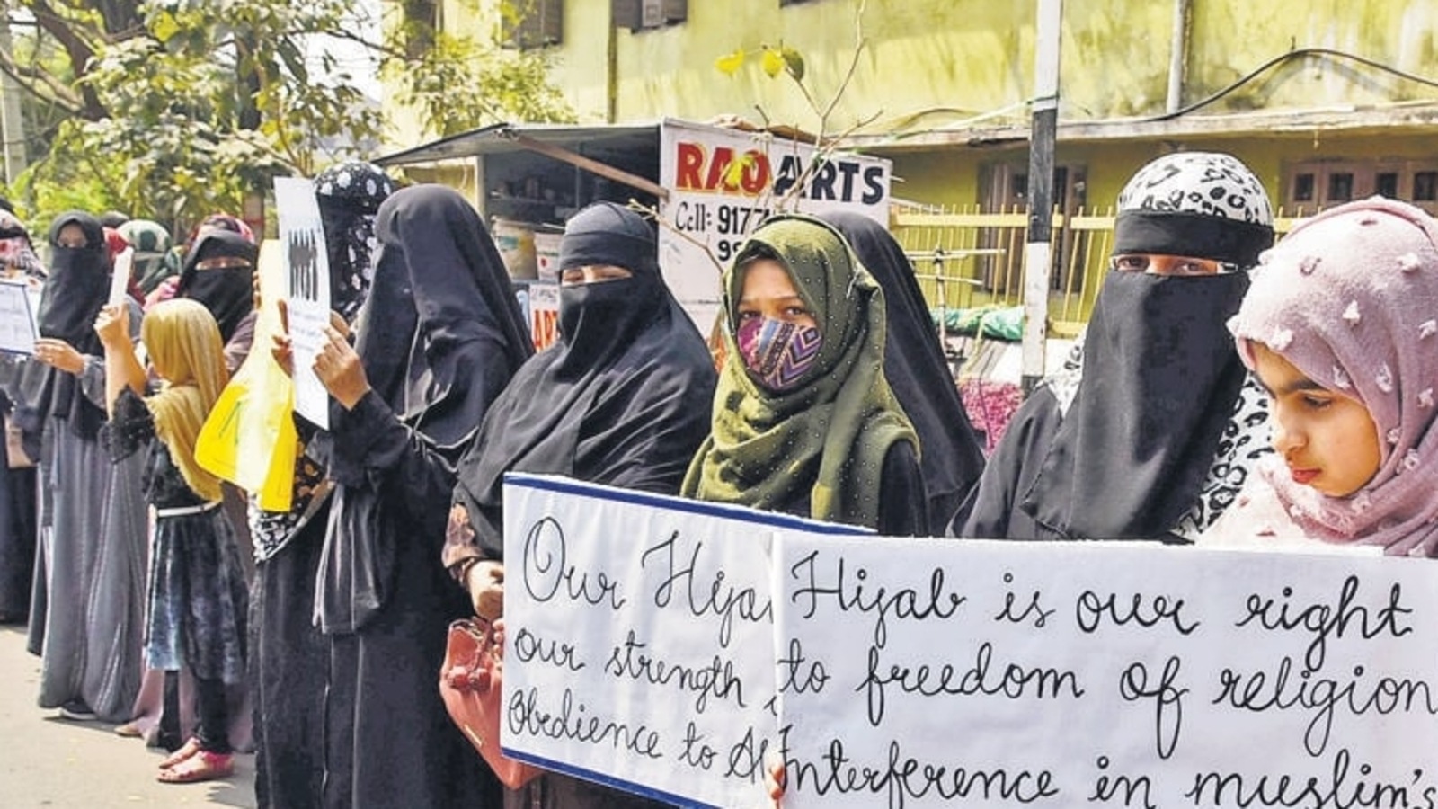 Hijab row: K'taka HC dismisses one of the petitions, to resume hearing ...