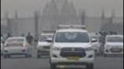 The AQI is likely to stay in the ‘poor’ category for a few days due to the low wind speeds. (PTI) The AQI is likely to stay in the ‘poor’ category for a few days due to the low wind speeds. (PTI)