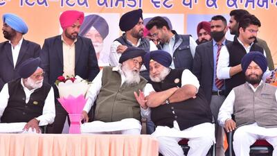 SAD patriarch Parkash Singh Badal and party chief Sukhbir Singh Badal at a rally ahead of the assembly polls in Punjab. (HT Photo) SAD patriarch Parkash Singh Badal and party chief Sukhbir Singh Badal at a rally ahead of the assembly polls in Punjab. (HT Photo)