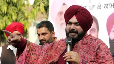 PPCC Chief Navjot Singh Sidhu speaks during a public meeting ahead of the Assembly elections, in Amritsar. (ANI) PPCC Chief Navjot Singh Sidhu speaks during a public meeting ahead of the Assembly elections, in Amritsar. (ANI)