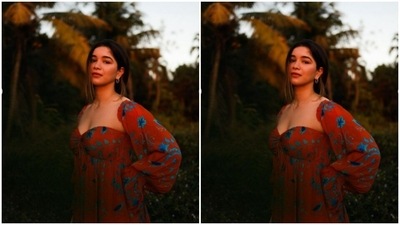 In nude eyeshadow, black eyeliner, mascara-laden eyelashes, contoured cheeks and a shade of red lipstick, Sara rounded-off her sunset look. (Instagram/@saratendulkar)