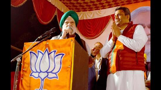 Union Minister Hardeep Puri holding an election rally in favor of BJP candidate Sanjeev Vashisht in Mohali. (HT Photo) Union Minister Hardeep Puri holding an election rally in favor of BJP candidate Sanjeev Vashisht in Mohali. (HT Photo)
