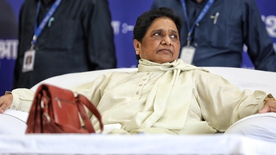 Even as speculation is rife about her tacit understanding with the Bharatiya Janata Party (BJP), Mayawati is keeping her cards close to her chest.&nbsp;(HT File Photo)