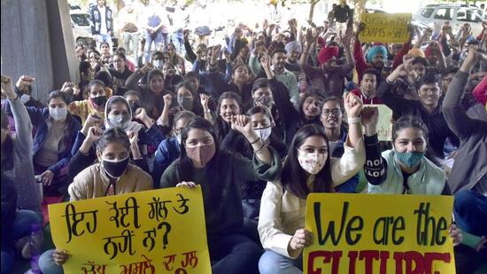 The PAU, Ludhiana, students said due to pandemic, the classes have been conducted online in the university for the last two years and examinations were also conducted in the same manner. (HT Photo)