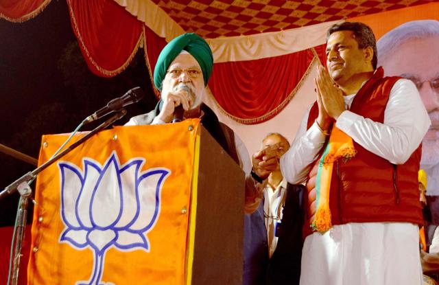 Union Minister Hardeep Puri holding an election rally in favor of BJP candidate Sanjeev Vashisht in Mohali. (HT Photo) Union Minister Hardeep Puri holding an election rally in favor of BJP candidate Sanjeev Vashisht in Mohali. (HT Photo)