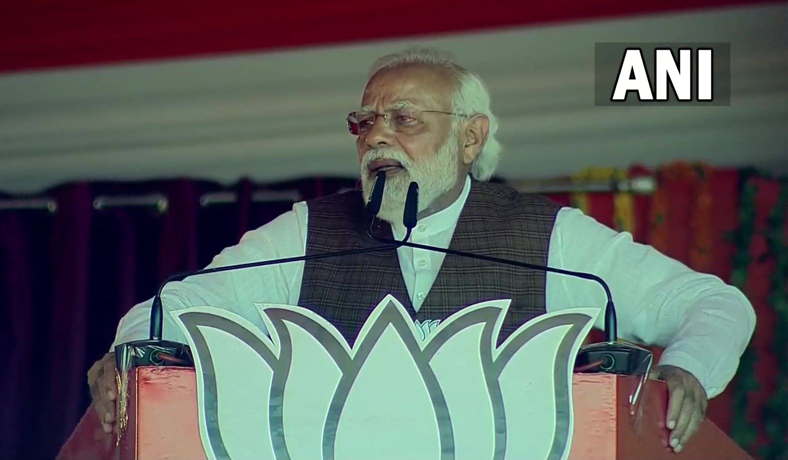 Prime Minister Narendra Modi addresses a public meeting in Fatehpur, Uttar Pradesh, on Thursday, February 17, 2022, ahead of the third phase of the assembly elections. (ANI Photo)