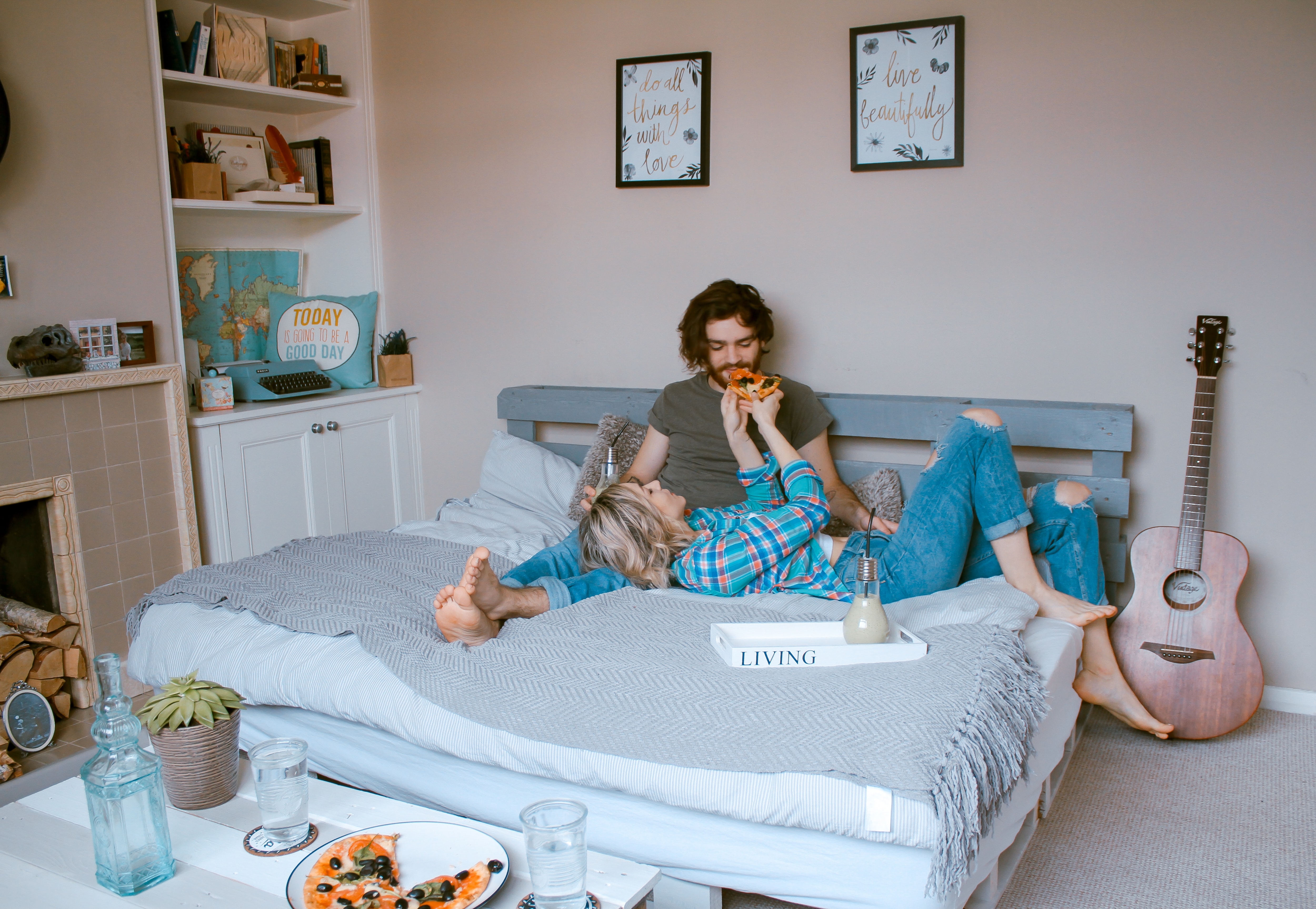 Daily Love and Relationship Horoscope 2022: Find out love predictions for March 10. (Photo by Toa Heftiba on Unsplash) Daily Love and Relationship Horoscope 2022: Find out love predictions for March 10. (Photo by Toa Heftiba on Unsplash)