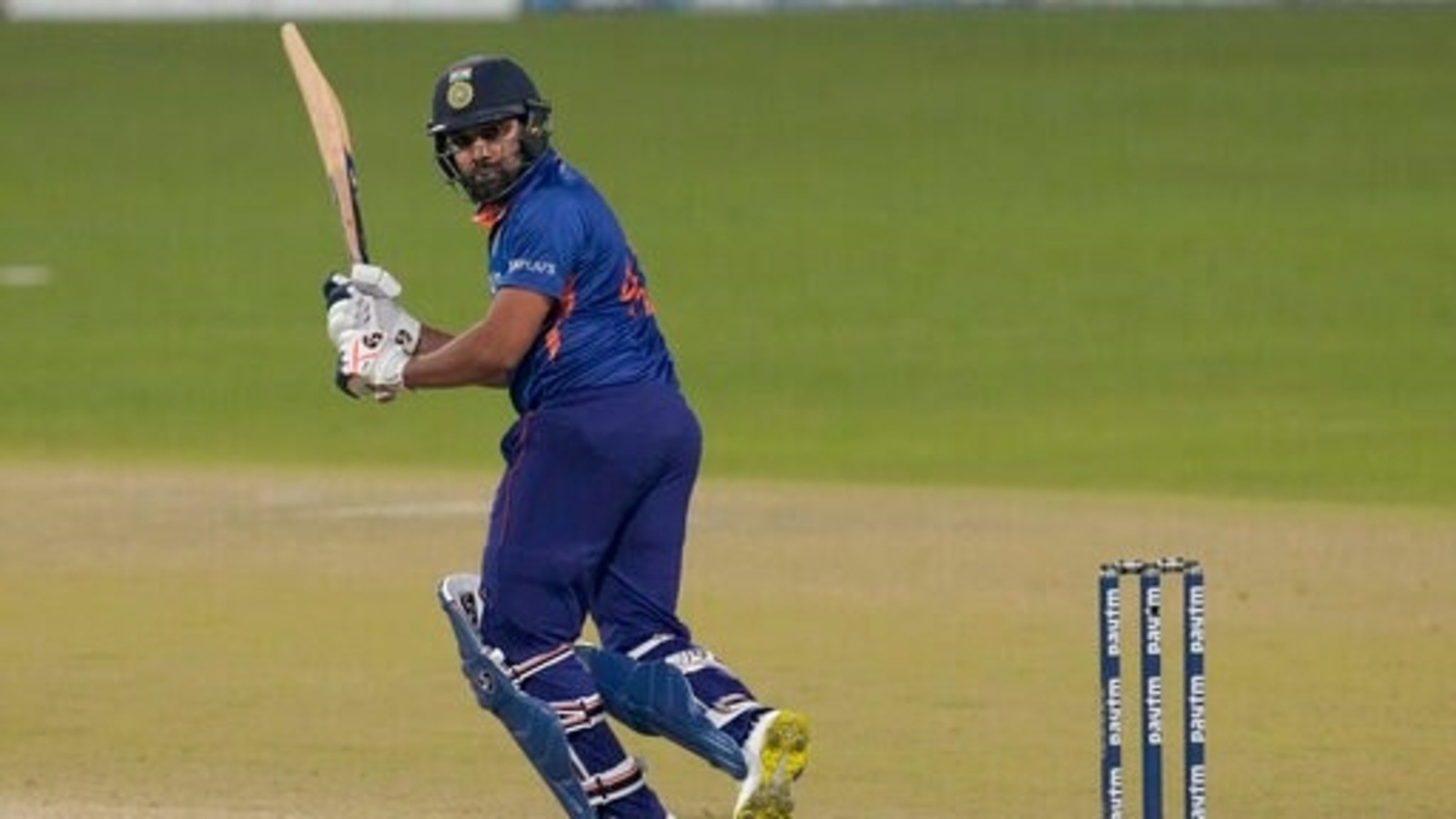 India vs West Indies 2nd T20I Live Score: Roston Chase strikes twice as India lose Suryakumar, Rohit successively India vs West Indies 2nd T20I Live Score: Roston Chase strikes twice as India lose Suryakumar, Rohit successively