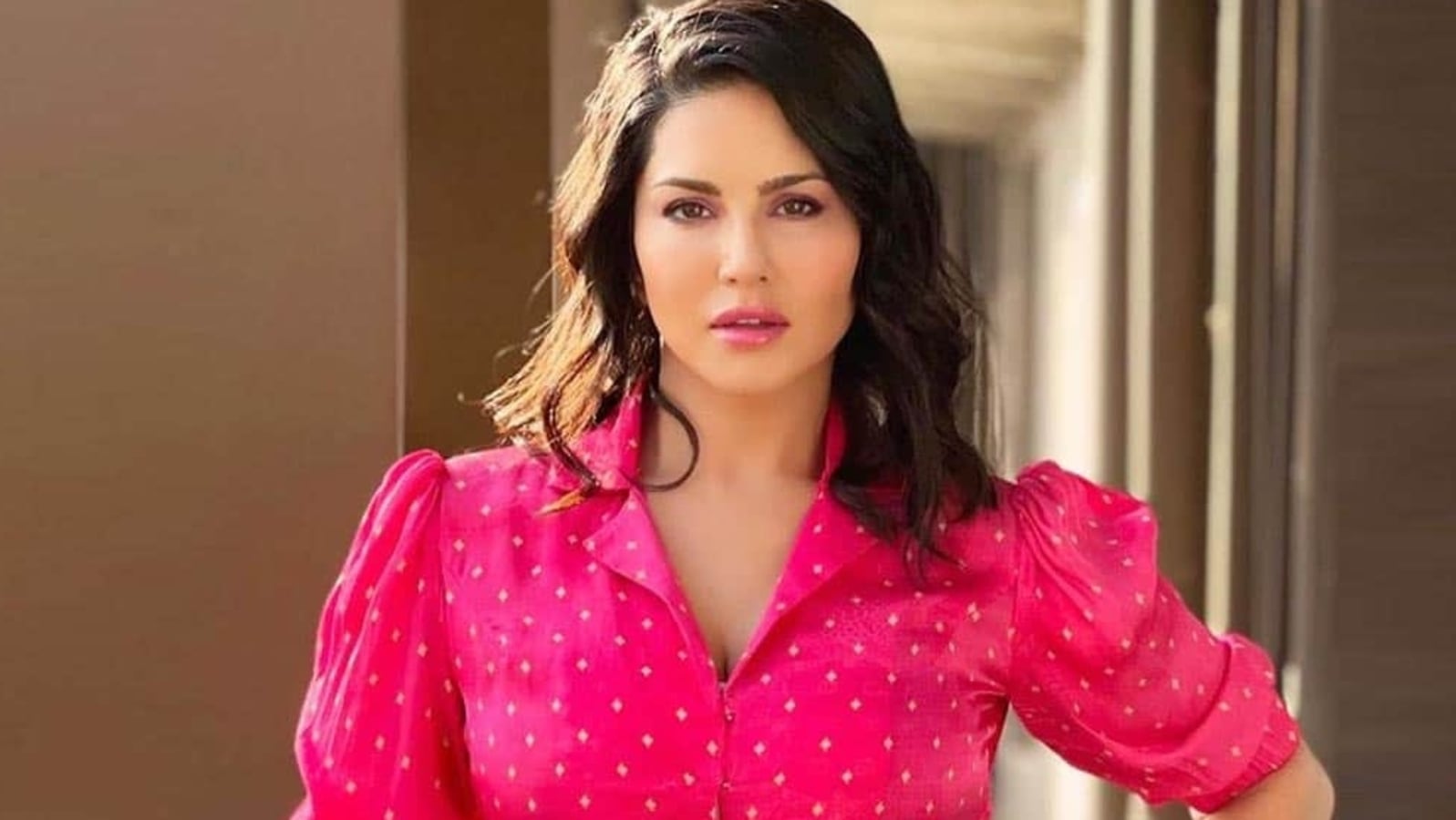Sunny Leone tweets about her PAN Card being used for loan fraud, deletes  later | Bollywood - Hindustan Times