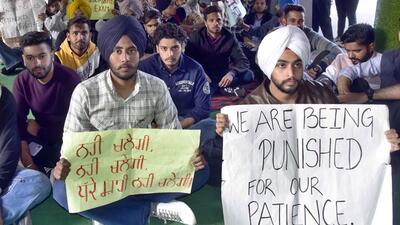 PAU students protesting against offline exams outside the V-C office in Punjab Agricultural University, in Ludhiana on February 18, 2022. (Gurpreet Singh/ HT)
