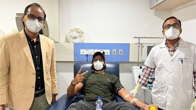 Hrithik Roshan during blood donation at a Mumbai hospital. Hrithik Roshan during blood donation at a Mumbai hospital. 