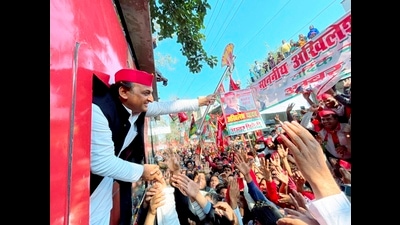 Akhilesh Yadav during a rally for the Uttar Pradesh Assembly elections, in Kanpur. (PTI) Akhilesh Yadav during a rally for the Uttar Pradesh Assembly elections, in Kanpur. (PTI)