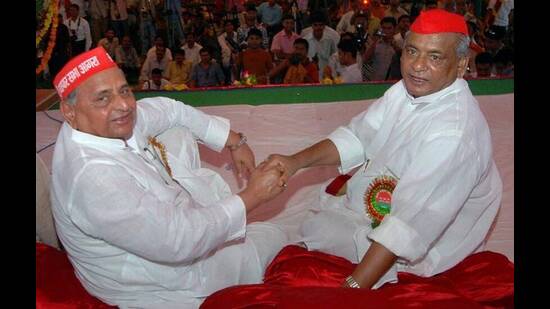 Etah and Kasganj have seen Kalyan Singh and Mulayam Singh both as friends and foes