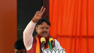 BJP candidate from Sarojini Nagar Rajeshwar Singh at an election rally in Lucknow. (Deepak Gupta/HT PHOTO) BJP candidate from Sarojini Nagar Rajeshwar Singh at an election rally in Lucknow. (Deepak Gupta/HT PHOTO)