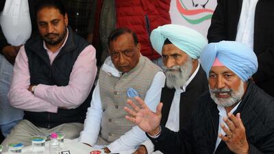 Mohali MLA Balbir Singh Sidhu and mayor Amarjit Singh Sidhu addressing a press conference in Mohali on Saturday after the ECI check at the latter’s house the night before. (Ravi Kumar/HT) Mohali MLA Balbir Singh Sidhu and mayor Amarjit Singh Sidhu addressing a press conference in Mohali on Saturday after the ECI check at the latter’s house the night before. (Ravi Kumar/HT)
