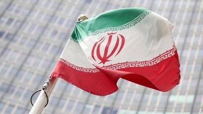 A senior European Union official said on Friday that a US-Iranian deal to revive Iran’s 2015 nuclear agreement was close but success depended on the political will of those involved. (Reuters)