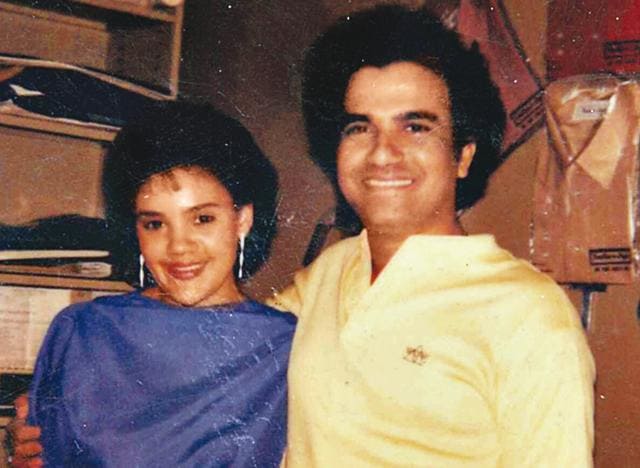 Suresh Wadkar with a fan in the United States of America Suresh Wadkar with a fan in the United States of America
