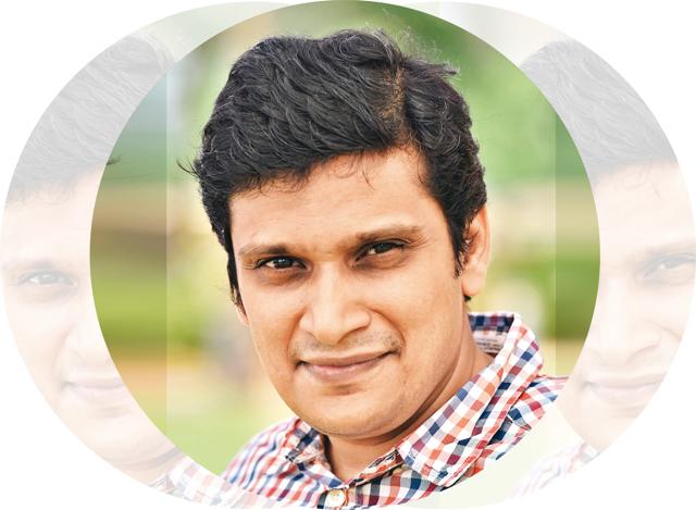 Viral Bhayani is a much-loved, Mumbai-based entertainment and lifestyle photographer Viral Bhayani is a much-loved, Mumbai-based entertainment and lifestyle photographer