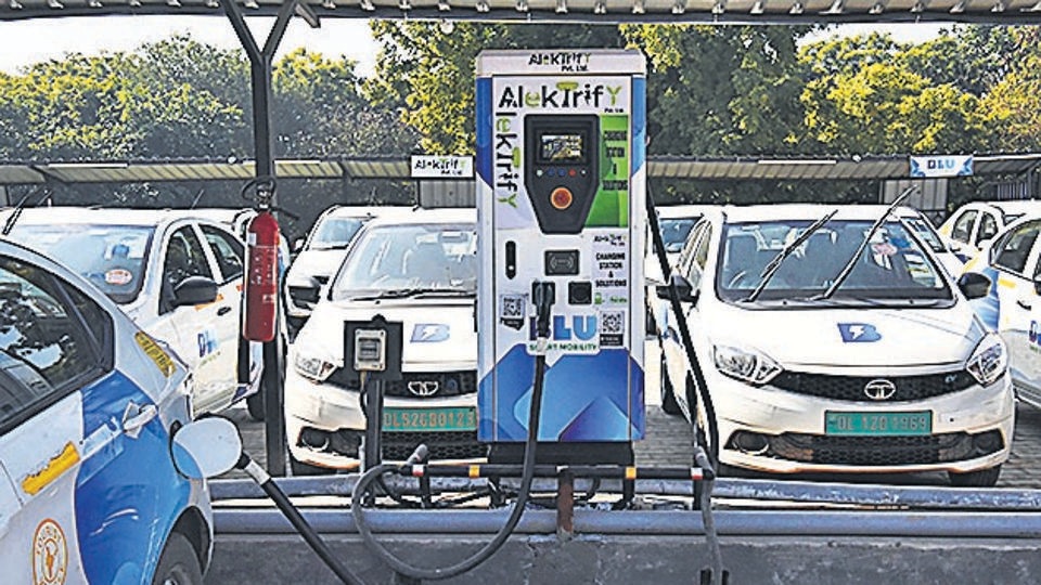 Recently, Delhi said that State-run offices will have charging infrastructure and released EV charging guidelines for malls. (HT Photo) Recently, Delhi said that State-run offices will have charging infrastructure and released EV charging guidelines for malls. (HT Photo)